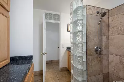 240 Liliuokalani Avenue #202, Honolulu, HI 96815 - Photo 9