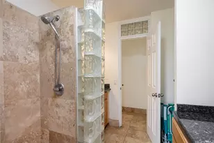 240 Liliuokalani Ave, Honolulu, HI 96815 - Photo 9