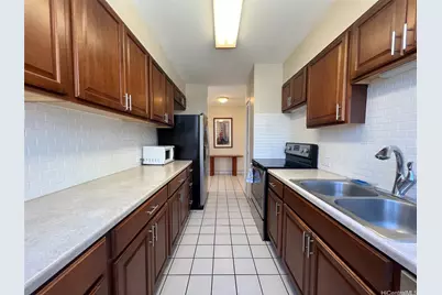 2500 Kalakaua Avenue #1604, Honolulu, HI 96815 - Photo 9