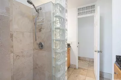 240 Liliuokalani Avenue #301, Honolulu, HI 96815 - Photo 9