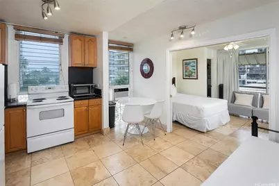 240 Liliuokalani Avenue #401, Honolulu, HI 96815 - Photo 1