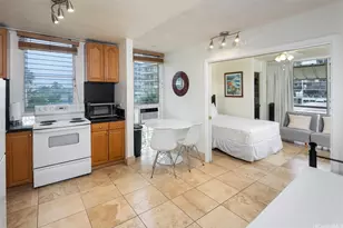 240 Liliuokalani Ave, Honolulu, HI 96815 - Photo 1