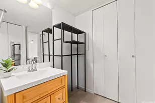 400 Hobron Ln, Honolulu, HI 96815 - Photo 7