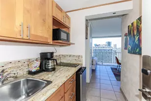 2427 Kuhio Ave, Honolulu, HI 96815 - Photo 11