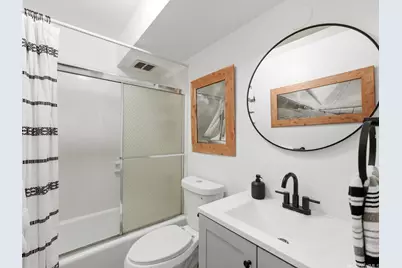 469 Ena Road #1901, Honolulu, HI 96815 - Photo 17