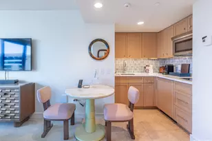 223 Saratoga Rd, Honolulu, HI 96815 - Photo 3