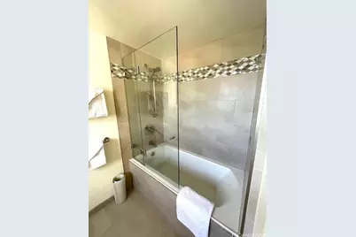 2470 Kalakaua Avenue #2401, Honolulu, HI 96815 - Photo 17