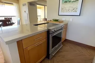 2470 Kalakaua Ave, Honolulu, HI 96815 - Photo 11