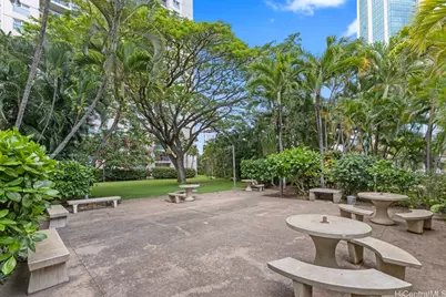 1133 Waimanu Street #804, Honolulu, HI 96814 - Photo 17