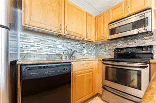 411 Hobron Ln, Honolulu, HI 96815 - Photo 3