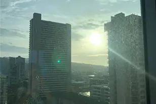 383 Kalaimoku St, Honolulu, HI 96815 - Photo 17