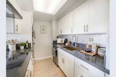 1535 Pensacola Street #1002, Honolulu, HI 96822 - Photo 3