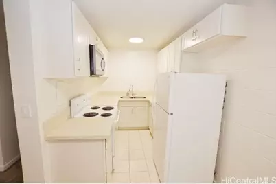 1120 Hassinger Street #107, Honolulu, HI 96822 - Photo 5