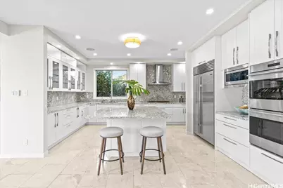 4218 Kaimanahila Street, Honolulu, HI 96816 - Photo 7