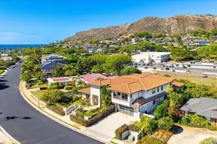 4218 Kaimanahila St, Honolulu, HI 96816 - Photo 1