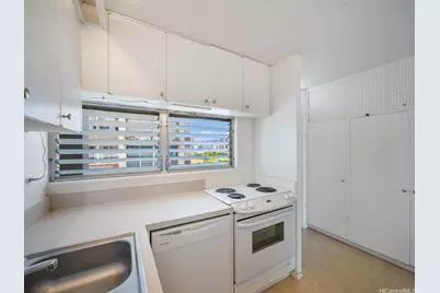 2421 Ala Wai Boulevard #1202, Honolulu, HI 96815 - Photo 13