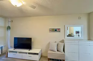 1315 Kalakaua Ave, Honolulu, HI 96826 - Photo 11