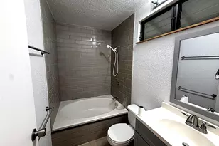 98-1772 Kaahumanu St, Pearl City, HI 96782 - Photo 17