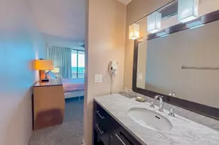 2240 Kuhio Ave, Honolulu, HI 96815 - Photo 9