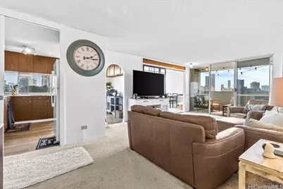 1325 Wilder Avenue #5 Makai, Honolulu, HI 96822 - Photo 5