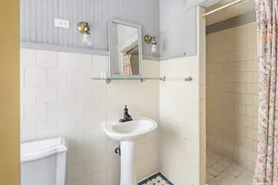 2001 Vancouver Dr, Honolulu, HI 96822 - Photo 9