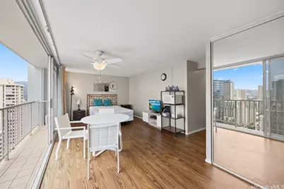 2427 Kuhio Avenue #2704, Honolulu, HI 96815 - Photo 11