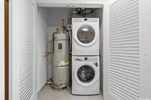 1388 Kapiolani Blvd, Honolulu, HI 96814 - Photo 9