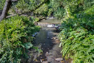 3224 Pelekane Dr, Honolulu, HI 96817 - Photo 15