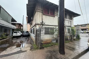 1649 Democrat St, Honolulu, HI 96819 - Photo 3