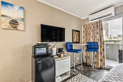 134 Kapahulu Avenue #303, Honolulu, HI 96815 - Photo 3