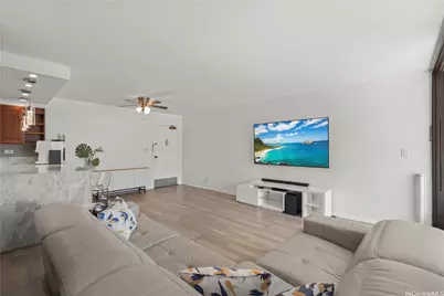 225 Kaiulani Avenue #PH2, Honolulu, HI 96815 - Photo 3