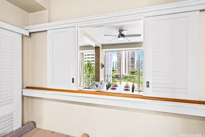 1020 Green Street #PH2, Honolulu, HI 96822 - Photo 13