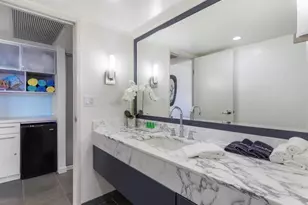 410 Atkinson Dr, Honolulu, HI 96814 - Photo 11