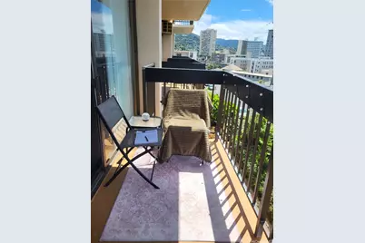 1560 Thurston Avenue #303, Honolulu, HI 96822 - Photo 3