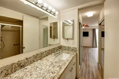 1655 Makaloa Street #1807, Honolulu, HI 96814 - Photo 13