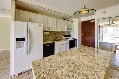 1655 Makaloa Street #1807, Honolulu, HI 96814 - Photo 3