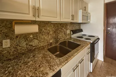 1655 Makaloa Street #1807, Honolulu, HI 96814 - Photo 5