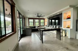 2184 Makanani Dr, Honolulu, HI 96817 - Photo 3