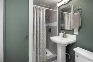 2421 Ala Wai Blvd, Honolulu, HI 96815 - Photo 11
