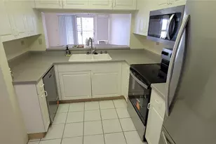 3075 Ala Poha Pl, Honolulu, HI 96818 - Photo 1