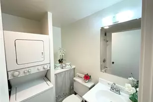 1717 Citron St, Honolulu, HI 96826 - Photo 9