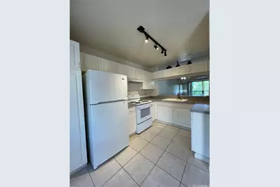 1080 Ala Napunani Street #313, Honolulu, HI 96818 - Photo 5