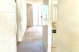 647 Kunawai Ln, Honolulu, HI 96817 - Photo 7