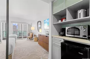 410 Atkinson Dr, Honolulu, HI 96814 - Photo 9