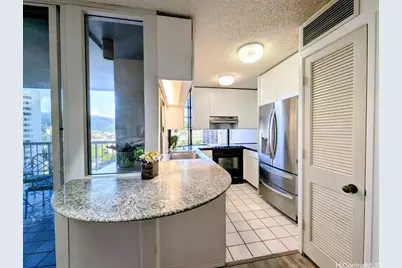 1212 Nuuanu Avenue #2506, Honolulu, HI 96817 - Photo 3