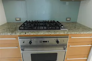 1177 Queen St, Honolulu, HI 96814 - Photo 17