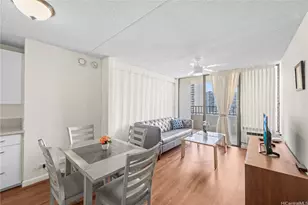 2240 Kuhio Ave, Honolulu, HI 96815 - Photo 9