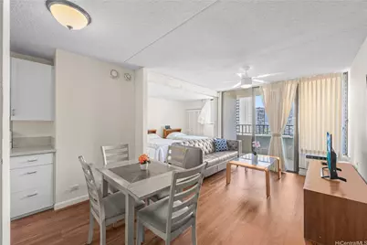 2240 Kuhio Avenue #1802, Honolulu, HI 96815 - Photo 1