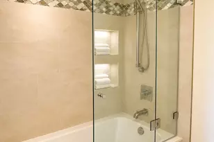 2470 Kalakaua Ave, Honolulu, HI 96815 - Photo 7