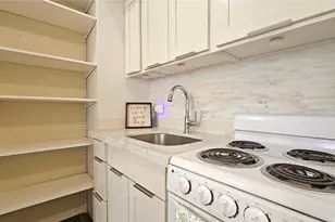 445 Kaiolu St, Honolulu, HI 96815 - Photo 3